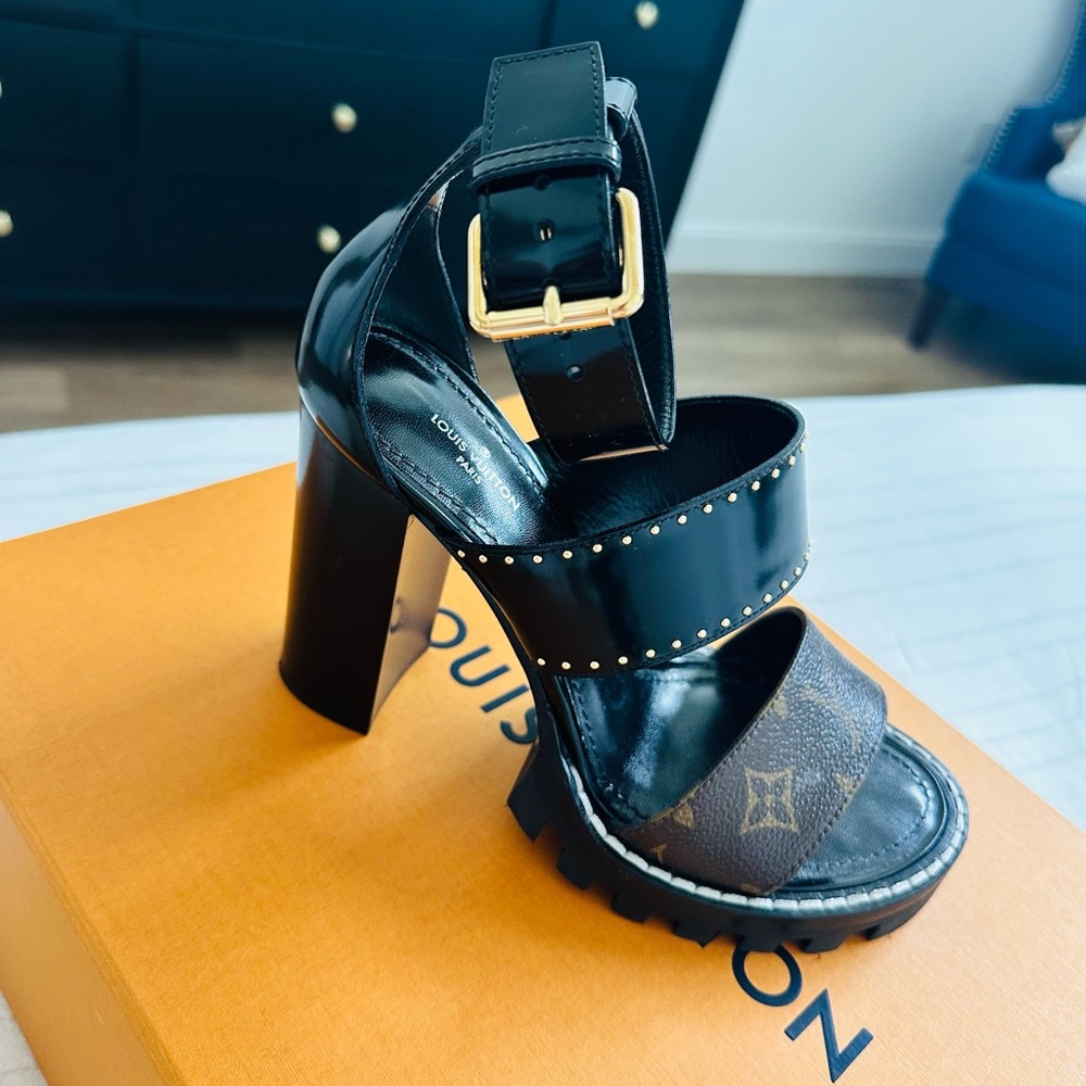 LV star trail sandal